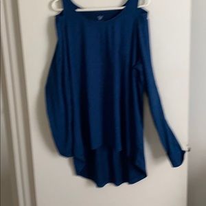 Long sleeve athletic top